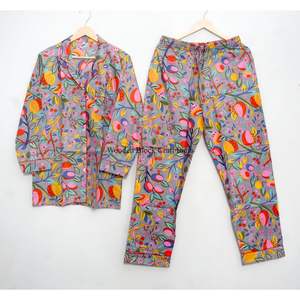 Conjunto de Pijama de Algodón con Estampado Floral, Cómodo y Transpirable, de Dos Piezas, con Cintura Elástica, para Vacaciones y Uso Diario - Product Image 1