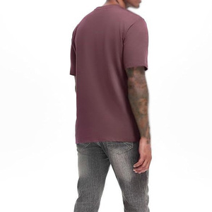 T-shirts de sport personnalisés pour hommes avec logo, col rond, performance athlétique, vierges, pour entraînement fitness, vêtements de sport B2B, fournisseur USA - Product Image 2