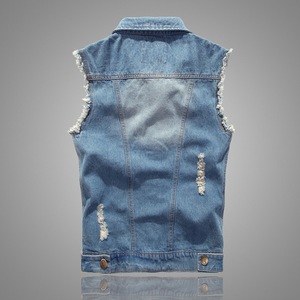 Chaleco vaquero de doble botonadura – Chaleco vaquero sin mangas de corte ajustado para un estilo elegante e informal - Product Image 3