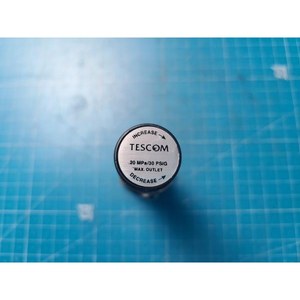 เครื่องควบคุมก๊าซแรงดันสูง12-1B11IGS2C-061เทสคอมชิ้นส่วนอุปกรณ์เซมิคอนดักเตอร์รุ่นเก่าที่ใช้ - Product Image 3