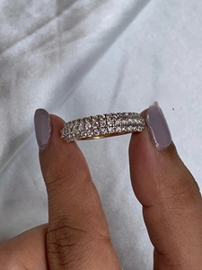 Anillo de Compromiso de Moda con Media Eternidad, Plata S925, Chapado en Oro Blanco, con Diamante Moissanita Redondo, Regalo para el Día de San Valentín - Product Image 6