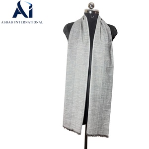 Bufanda de Hombre Más Vendida, Monocromática a Rayas, Mezcla de Viscosa/Algodón, Lujo, Tejida a Mano, Bicolor, Minimalista, con Finas Rayas Finas - Product Image 3