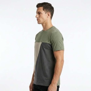 T-shirt à manches courtes pour homme à prix bas, à blocs de couleur géométriques, col rond, coupe régulière, style décontracté en tricot - Product Image 3