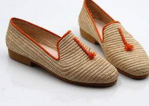 Chaussures artisanales en raphia marocain naturel et orange - Product Image 3