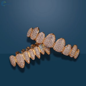 Grillz Hip Hop en or jaune massif 10K, sertis de diamants de laboratoire VVS1, 8 dents supérieures et 8 dents inférieures, pour elle - Product Image 5