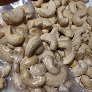 Nueces de Anacardo de Exportación de Vietnam W450 Frescas 100% Orgánicas para Aplicaciones en la Industria Alimentaria Global - Product Image 4