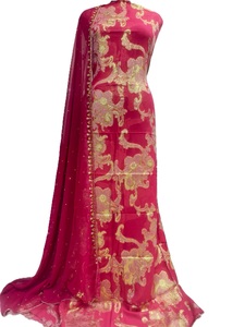 Conjunto de 3 Piezas de Dirac Somalí, Gogra Garbasar, en Viscosa con Encaje y Estampado Floral, Ropa Tradicional de Lujo Ecológica para Mujer, para Ocasiones Especiales - Product Image 2