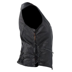 Gilet de moto en cuir pour femme personnalisé, sans manches, col en V, avec poches avant et coutures durables pour la conduite - Product Image 3