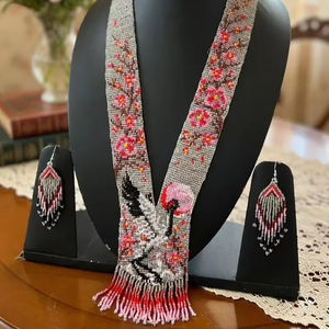 Ensemble de colliers perlés ukrainiens tendance : Bijoux ethniques floraux à motif grue, perles traditionnelles pour les fêtes, Noël - Product Image 1