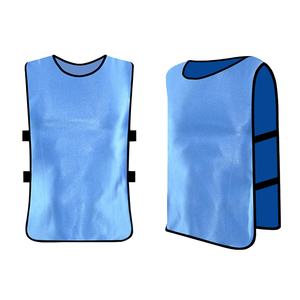 Gilets d'entraînement légers en polyester avec sangles latérales réglables, haute visibilité, pour équipes sportives, personnalisables avec logo OEM - Product Image 5