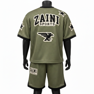 ชุดเซ็ตเสื้อยืดแขนสั้นผ้าเจอร์ซีย์ตาข่ายพรีเมียม 180 GSM สีเขียวมะกอก ตกแต่งด้วยแผงสีดำ ปักโลโก้ด้วยไหมเชนีล สำหรับผู้ชาย - Product Image 2