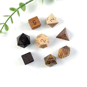 ชุดลูกเต๋าเกม D&D รูปทรงหลายเหลี่ยม ทำจากไม้แกะสลักโลโก้ตามสั่ง เป็นมิตรกับสิ่งแวดล้อม สำหรับเด็กและผู้ใหญ่ - Product Image 1