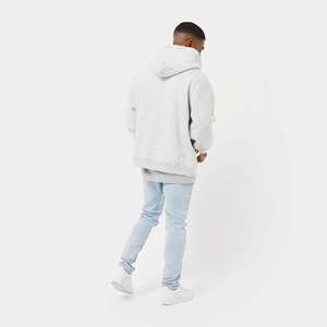 Survêtements personnalisés pour femmes, grammage lourd 500 GSM 350 GSM, en molleton polyester/coton, avec broderie, comprenant un sweat à capuche oversize et un short - Product Image 4