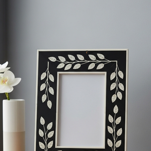 Cadre photo élégant en os incrusté, motif floral noir, décoration moderne pour la maison - Product Image 2