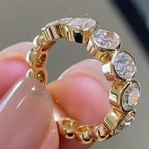 Bague éternelle en moissanite taille ovale, argent 925 plaqué or, bijou original pour cadeau de mariage ou d'anniversaire - Product Image 1