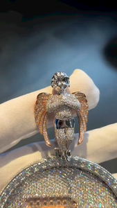 Colgante con inicial RV estilo Iced Out, chapado en rodio sobre plata, con diamante de moissanita VVS, medallón redondo, ala de ángel, amuleto Hip Hop, regalo - Product Image 6