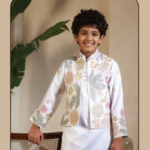 Nouvelle collection exclusive de vêtements traditionnels pour enfants, Koti Kurta Bottom, pour mariage, fête, cérémonie, en satin, matériaux recyclés - Product Image 1