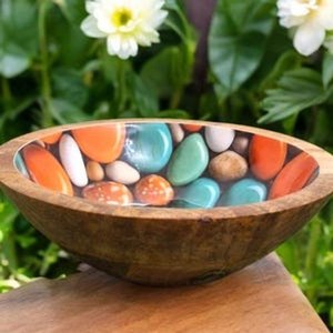 Bol à fruits décoratif en résine époxy fait main, finition brillante, décoration moderne pour cuisine, pièce maîtresse élégante, cadeau stylé, idéal pour les fêtes, écologique - Product Image 2
