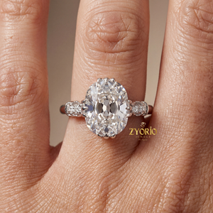 Anillo de Plata 925 con Diamante Cultivado en Laboratorio de Corte Cojín de 2.5 CT, Joyería Moderna y Minimalista, Hermoso Anillo de Compromiso para Boda o Fiesta - Product Image 4