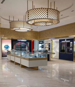 Design d'intérieur élégant pour boutique de montres, aménagement de salle d'exposition de luxe, vitrine haut de gamme, comptoirs modernes, unités de présentation en verre, éclairage LED - Product Image 1