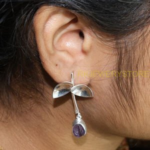 Boucles d'oreilles pendantes en améthyste brute naturelle, faites à la main, en argent sterling 925, avec pierres précieuses en cristal violet, bijoux bohèmes pour femmes, cadeau - Product Image 6