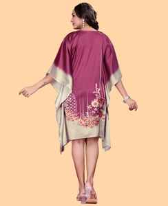 Robe kaftan courte pour femme – Bleu pastel avec imprimé floral abstrait coloré, coupe ample, style tunique. - Product Image 5