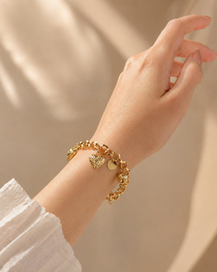 ELVORA GEMS Gold Plated Claw Setting Imitation Pearl Heart Charm Chain <b>Bracelet</b> Women's <b>Cute</b> Alloy Jewelry Gift - Product Image 2