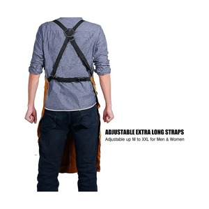 Tablier en cuir véritable à bretelles croisées - Uniforme professionnel pour restaurants et bars - Product Image 5
