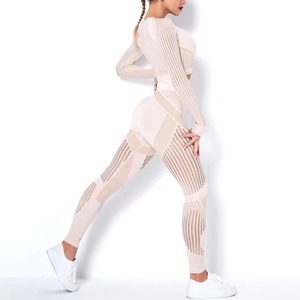 Ensemble de sport et yoga 2 pièces sans couture à manches longues pour femme avec motif écossais et sweat à capuche – Vêtements de fitness en gros - Product Image 6