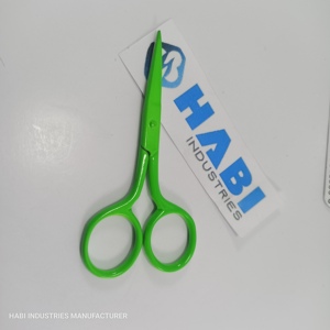 Ciseaux à cuticules HABI INDUSTRIES en acier inoxydable de qualité industrielle, couleur verte, bord lisse, broderie demi-or, pour droitiers - Product Image 6