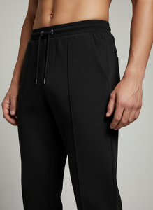 Commande en gros de pantalons de survêtement noirs pour hommes |   Pantalon de jogging slim fit avec cordon de serrage réglable et jambe à plis tendance - Product Image 5