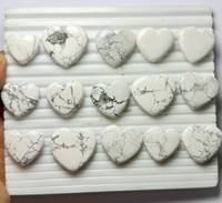 Vente en gros de pierres précieuses naturelles en howlite en forme de cœur, cabochons plats en turquoise blanche pour artisanat DIY MAHNAJ GEMS
