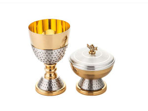 Ciborio y Cáliz Plateados Hechos a Mano en Latón, Personalizados con Cáliz Grabado, confeccionados con latón de alta calidad. - Product Image 5