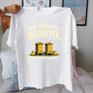 DON T MESS WITH A BEEKEEEPER Camiseta cómoda de algodón puro para mujer - Product Image 2