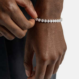 Bracelet tennis en argent sterling 925 avec moissanite taille ronde, couleur D, pureté VVS1, bracelet de luxe serti de diamants pour femme - Product Image 2
