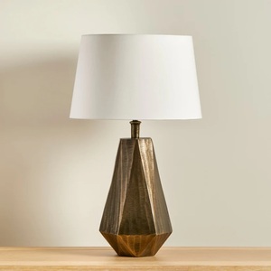 Lampe de table en métal de style victorien avec abat-jour en tissu de lin, finition laiton antique, base durable, éclairage d'appoint chaleureux - Product Image 5