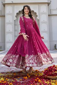 Traje de fiesta vintage para mujer con dupatta de georgette, bordado de lentejuelas pesadas, largo hasta el suelo, corte regular - Product Image 3