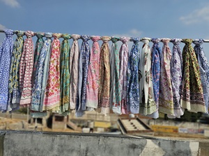 Pareo de Algodón con Estampado de Hojas Hecho a Mano, Transpirable y Ligero, para Playa, Bufanda de Verano, Venta al por Mayor - Product Image 3