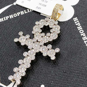 Collier pendentif hip-hop haut de gamme de qualité supérieure, entièrement serti de diamants, avec micro-pavé de moissanite, bijoux rap pour hommes, idéal pour les soirées - Product Image 6