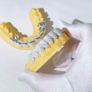 Grillz Diamantés de Luxe pour Dents, Sur Mesure, Bijoux de Mode Hip Hop pour Hommes et Femmes - Product Image 2