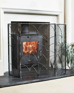 Protector de Chimenea Metálico Decorativo en Forma de Arco, de Tres Paneles Plegables, Malla Antichispas, Resistente al Calor, Diseño Geométrico en Forma de Abanico - Product Image 1