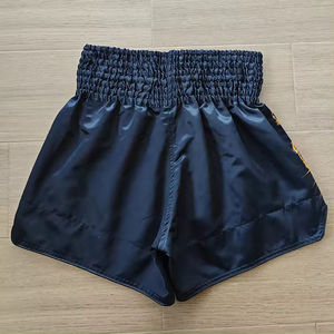 Shorts de Muay Thai pour hommes, dernières tendances, logo/couleur personnalisés, respirants, tissu haut de gamme, anti-plis. - Product Image 2