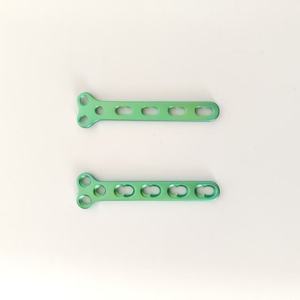 แผ่นยึดกระดูกอัลไพส์ที่ดีที่สุด  วัสดุฝังในทางศัลยกรรมกระดูกสัตว์ชั้นนำ แผ่นยึดกระดูกและสกรูไทเทเนียมสำหรับสัตว์ - Product Image 3