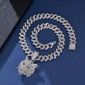 Collar de cadena cubana de hip hop con colgante de cabeza de lobo con incrustaciones de moissanita para hombre, chapado en rodio, joyería para fiesta - Product Image 4