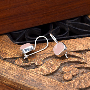 Boucles d'oreilles pendantes en argent sterling 925 avec calcédoine rose naturelle, faites à la main, fournisseur de bijoux en argent et pierres précieuses - Product Image 4