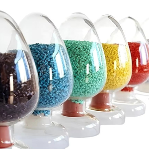 Masterbatch Ignífugo de PET Ecológico con Funcionalidad Excepcional para Aplicaciones en Fibras, con Color Personalizado - Product Image 1