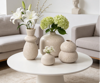 Vase de table en céramique massif fait main, ornement de décoration minimaliste pour la maison, pour arrangements de fleurs séchées et fraîches, OEM ODM acceptable