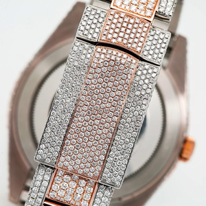 Reloj de Cuarzo de Acero Inoxidable Premium con Incrustaciones de Moissanita VVS y Diamantes, Estilo Hip Hop, Correa de 20mm y Esfera de Cristal - Product Image 3