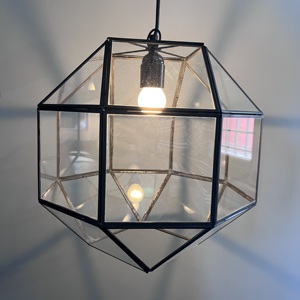 Luminaire suspendu en verre géométrique moderne, suspension en métal noir, lampe LED suspendue au plafond, éclairage décoratif d'intérieur, salon - Product Image 1