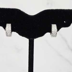 Pendientes Huggie de Moissanita con Corte Redondo, Dos Filas, Plata 925, Joyería Fina Romántica para Mujer, Regalo de Compromiso - Product Image 2